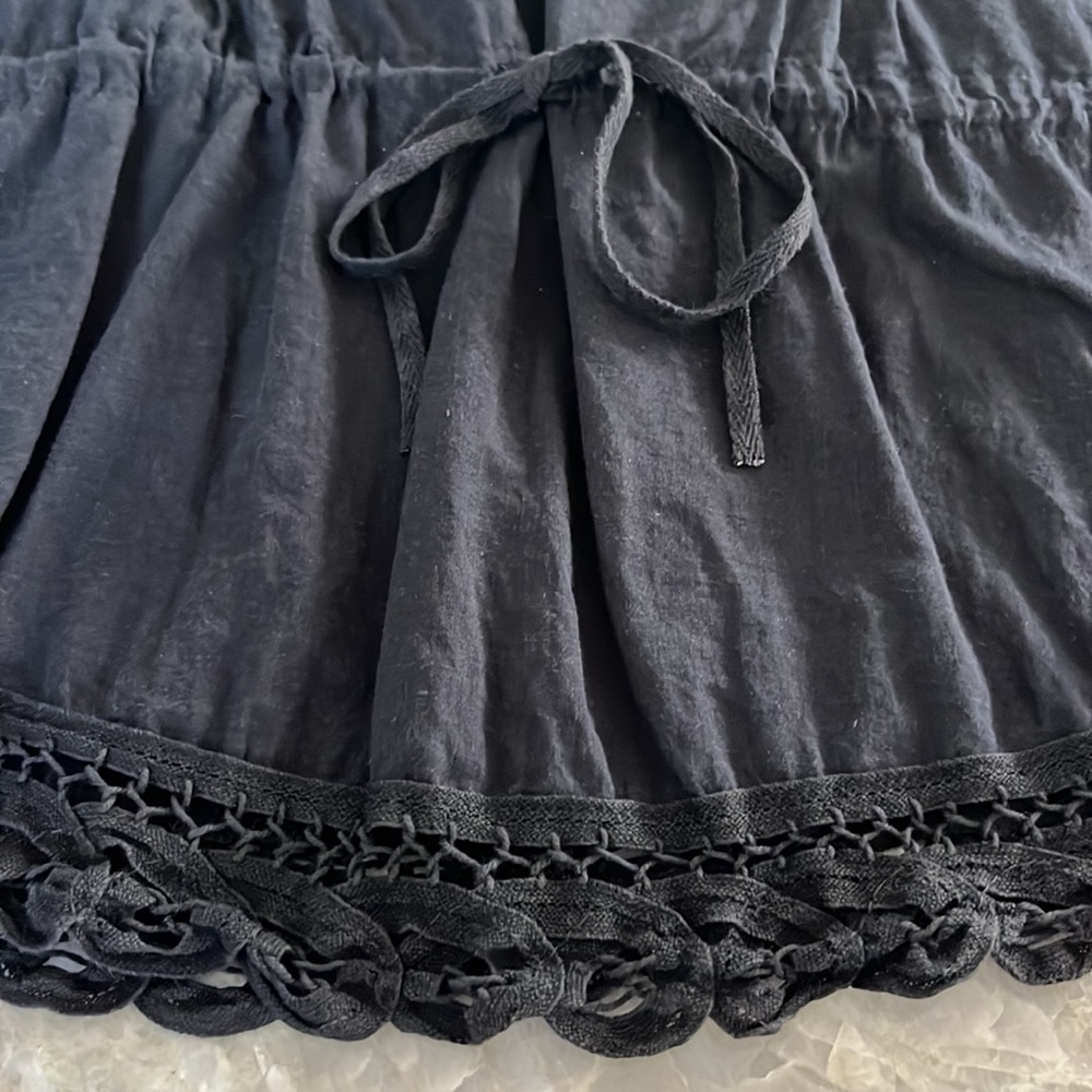 Raviya Black Floral Embroidered Bohemian Top. Size S - Picture 6 of 11